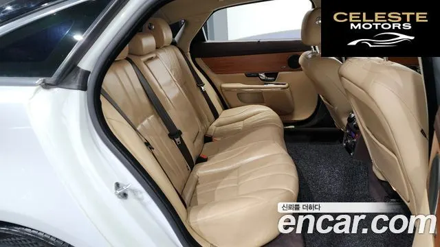 JAGUAR All New XJ 2.0 Luxury LWB 2013 — photo 12 sur 20