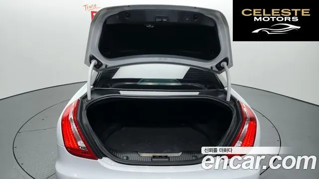 JAGUAR All New XJ 2.0 Luxury LWB 2013 — photo 20 sur 20