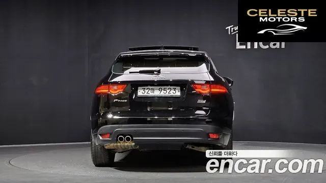 JAGUAR F-PACE 20d R-Sport 2017 — photo 4 sur 26