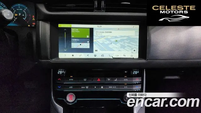 JAGUAR XF (X260) 20d 2018 — photo 14 sur 20