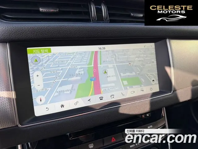 JAGUAR XF (X260) 25t 2018 — photo 14 sur 26