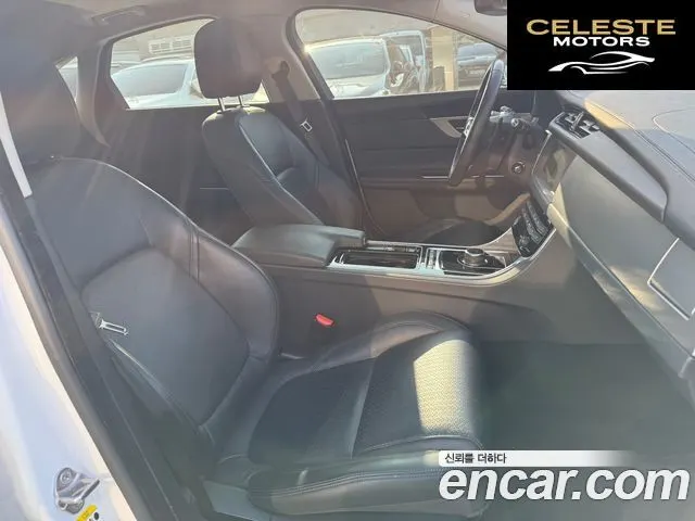 JAGUAR XF (X260) 25t 2018 — photo 24 sur 26