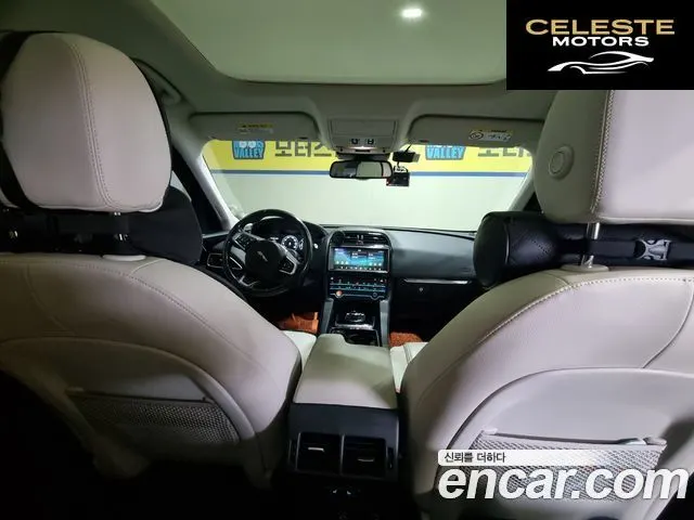 JAGUAR F-PACE 20d 2018 — photo 20 sur 26