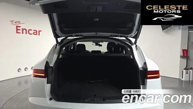 JAGUAR E-PACE P250 SE 2020 — photo 19 sur 20