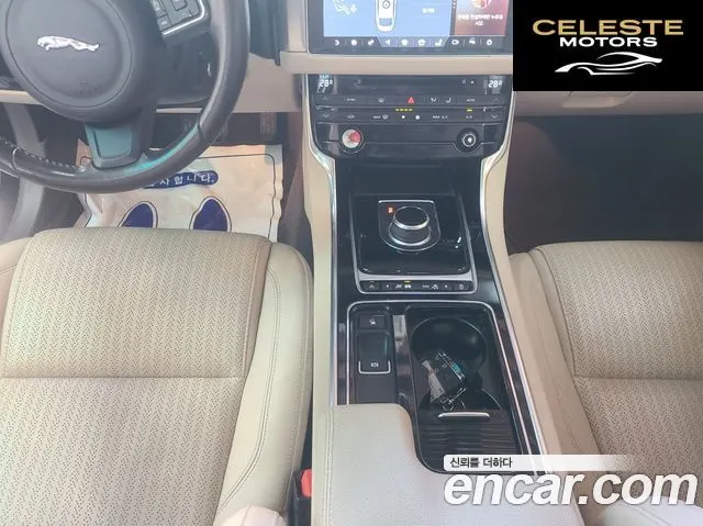 JAGUAR XF (X260) 20d 2017 — photo 17 sur 26