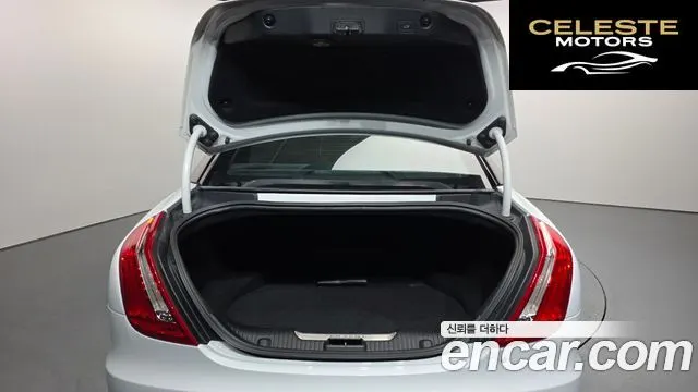 JAGUAR All New XJ 3.0D Premium Luxury LWB 2014 — photo 20 sur 20