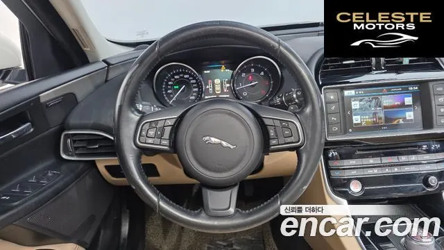 JAGUAR XE 20d 2016 — photo 15 sur 20