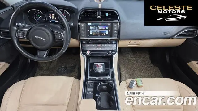JAGUAR XE 20d 2016 — photo 7 sur 20