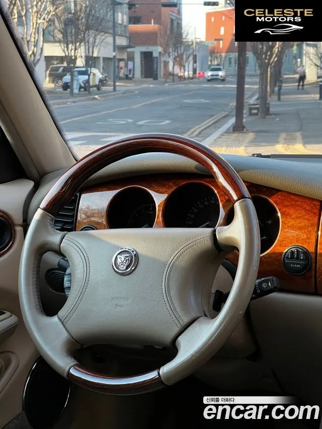 JAGUAR XJ-8 3.2 1998 — photo 9 sur 12