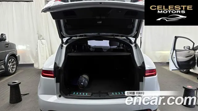 JAGUAR E-PACE P250 S 2018 — photo 20 sur 26