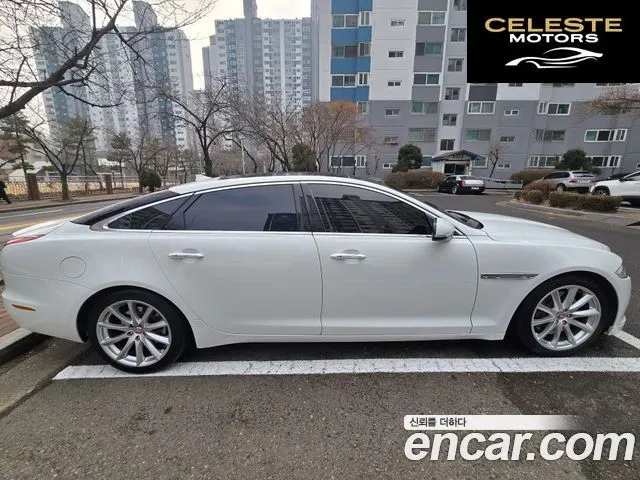JAGUAR All New XJ 3.0 SC AWD Premium Luxury LWB 2014 — photo 2 sur 23