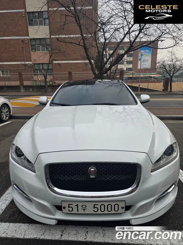 JAGUAR All New XJ 3.0 SC AWD Premium Luxury LWB 2014 — photo 4 sur 23
