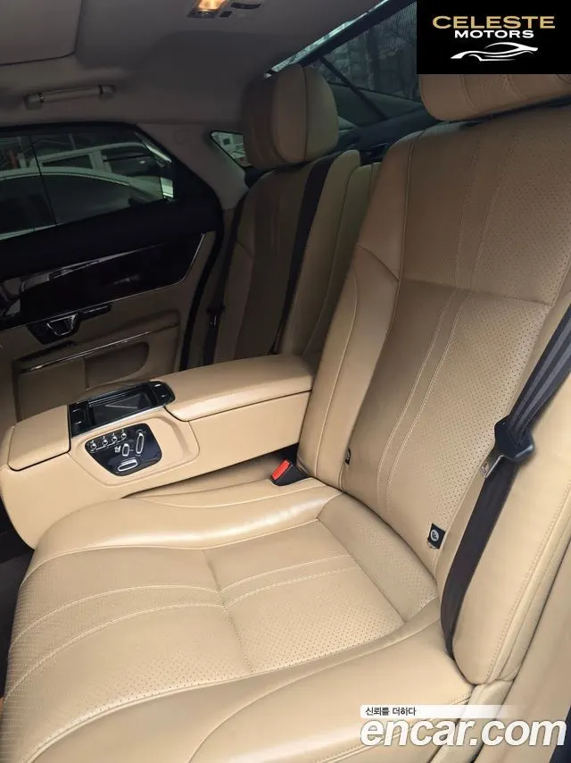 JAGUAR All New XJ 3.0 SC AWD Premium Luxury LWB 2014 — photo 9 sur 23
