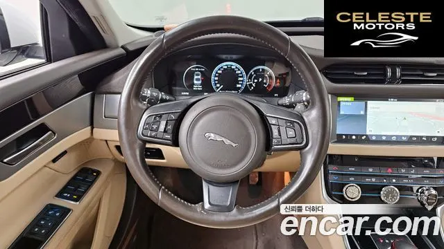 JAGUAR XF (X260) 20d 2016 — photo 13 sur 26
