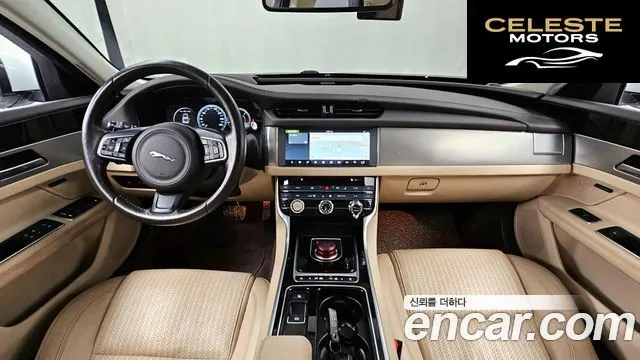 JAGUAR XF (X260) 20d 2016 — photo 7 sur 26