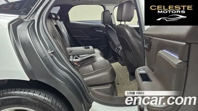 JAGUAR F-PACE 20d 2017 — photo 12 sur 20