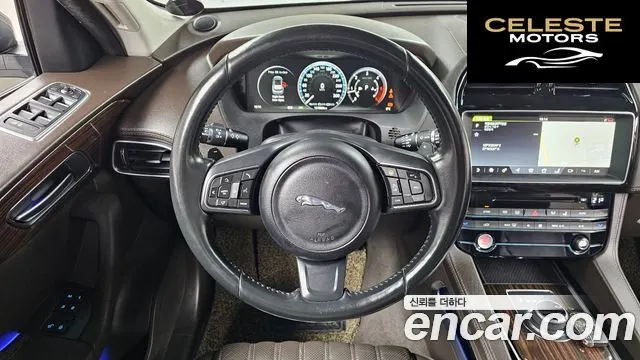 JAGUAR F-PACE 20d 2017 — photo 13 sur 20
