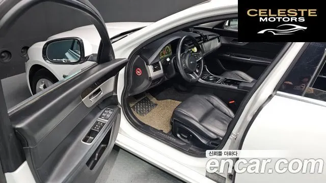 JAGUAR XF (X260) 20d AWD 2018 — photo 10 sur 20