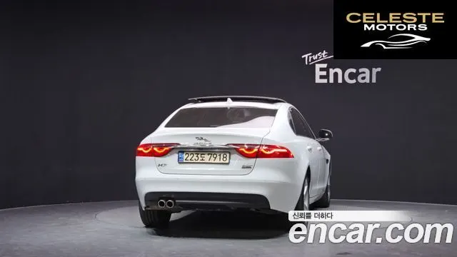 JAGUAR XF (X260) 20d AWD 2018 — photo 4 sur 20