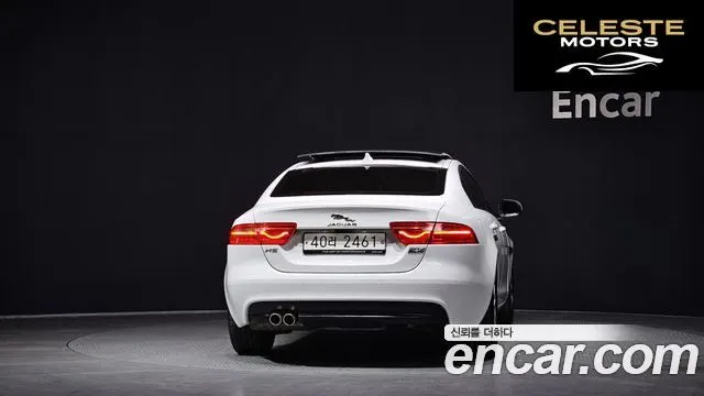 JAGUAR XE 20d AWD 2017 — photo 4 sur 26