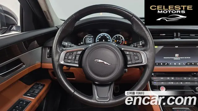 JAGUAR XF (X260) 25t 2019 — photo 13 sur 20