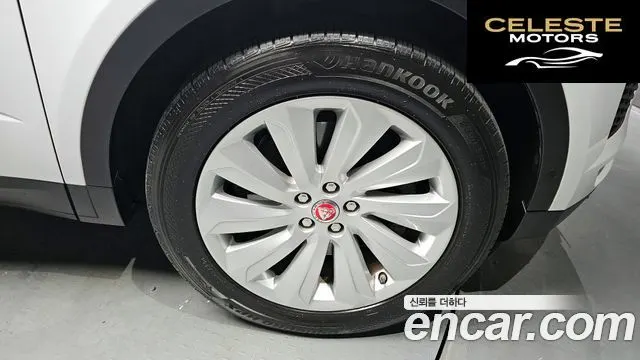 JAGUAR E-PACE P250 SE 2018 — photo 5 sur 20