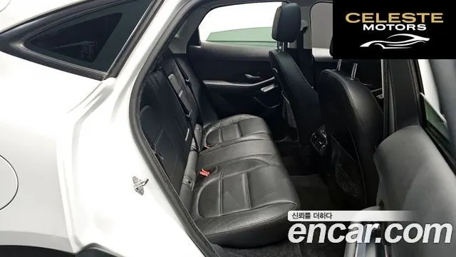 JAGUAR E-PACE P250 SE 2018 — photo 11 sur 20