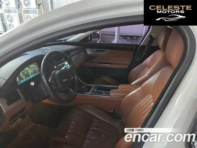 JAGUAR XF (X260) 20d AWD 2017 — photo 8 sur 15