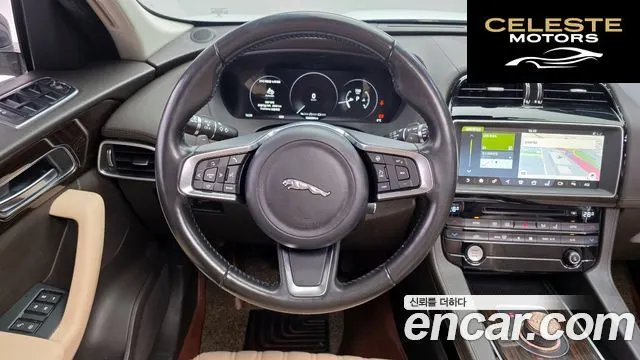 JAGUAR F-PACE 20d 2018 — photo 13 sur 20