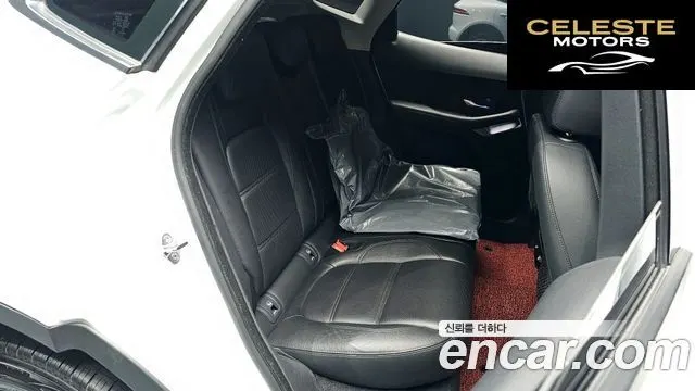 JAGUAR E-PACE D180 S 2019 — photo 12 sur 20