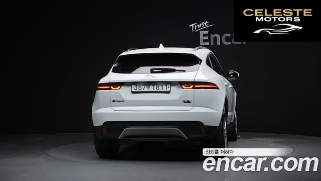 JAGUAR E-PACE D180 S 2019 — photo 4 sur 20