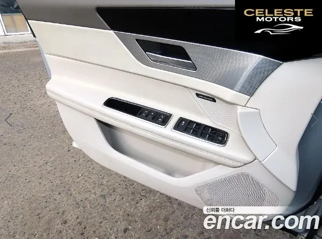 JAGUAR XF (X260) 25t 2017 — photo 12 sur 26