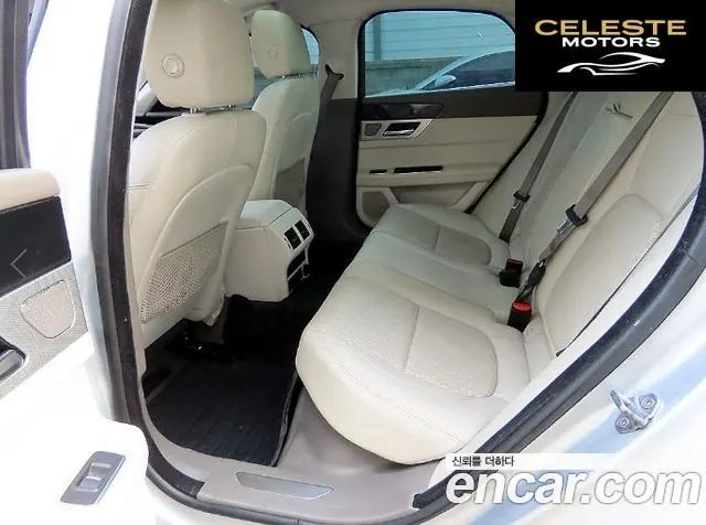 JAGUAR XF (X260) 25t 2017 — photo 6 sur 26