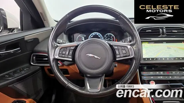 JAGUAR XE 20d 2019 — photo 13 sur 20