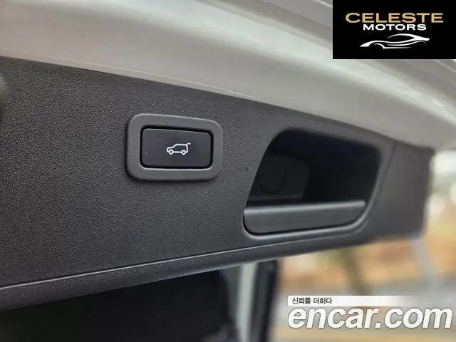 JAGUAR E-PACE P250 SE 2018 — photo 14 sur 26