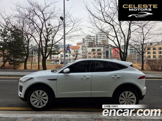 JAGUAR E-PACE P250 SE 2018 — photo 17 sur 26