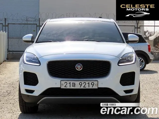 JAGUAR E-PACE P250 S 2018 — photo 21 sur 26