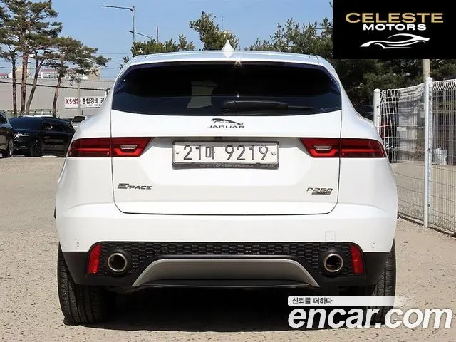 JAGUAR E-PACE P250 S 2018 — photo 4 sur 26