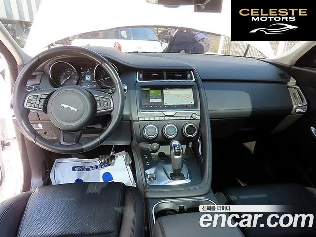 JAGUAR E-PACE P250 S 2018 — photo 7 sur 26