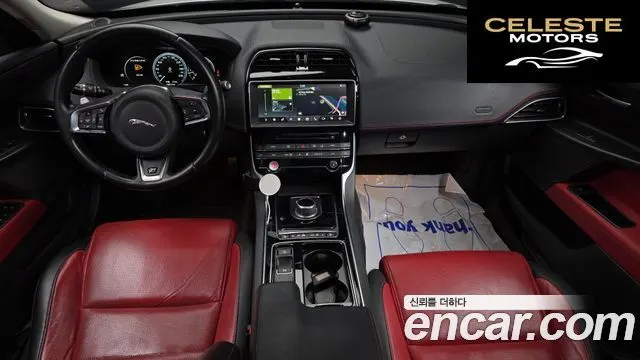 JAGUAR XE 20d RSport 2018 — photo 7 sur 20