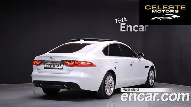 JAGUAR XF (X260) 25t 2017 — photo 2 sur 20