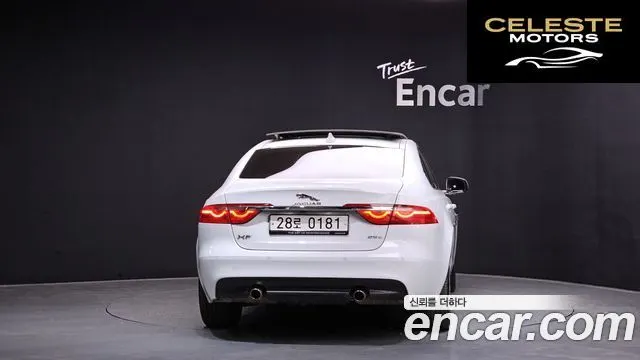 JAGUAR XF (X260) 25t 2017 — photo 4 sur 20