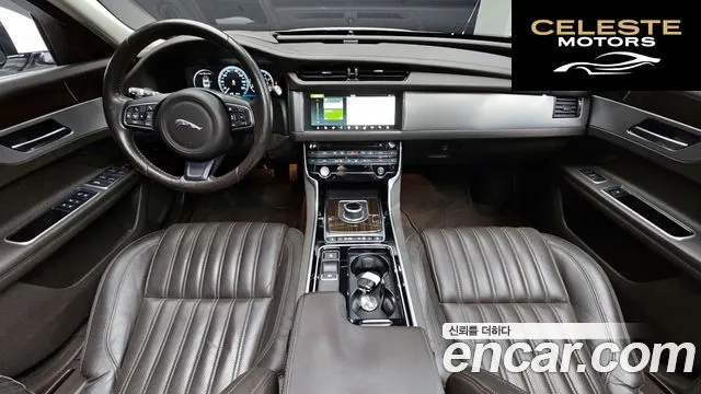 JAGUAR XF (X260) 25t 2017 — photo 7 sur 20