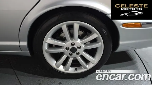 JAGUAR New XJ 3.0 V6 2007 — photo 5 sur 20