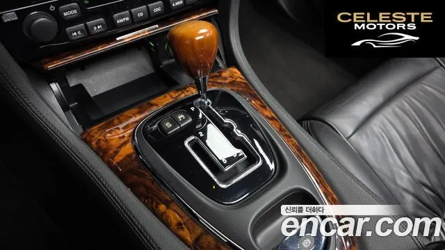 JAGUAR New XJ 3.0 V6 2007 — photo 9 sur 20