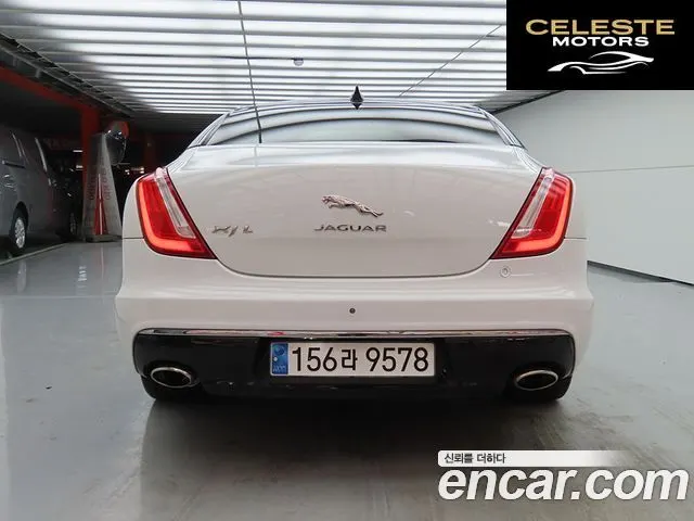 JAGUAR All New XJ 3.0D Premium Luxury LWB 2016 — photo 3 sur 26