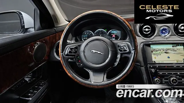 JAGUAR All New XJ 3.0D Premium Luxury LWB 2013 — photo 13 sur 20