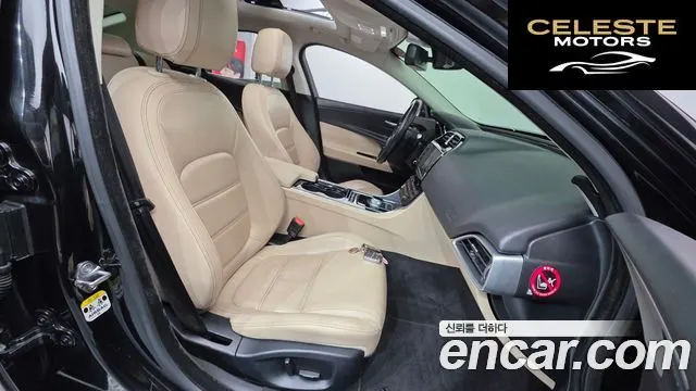 JAGUAR XE 20d 2016 — photo 10 sur 20