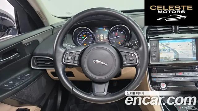 JAGUAR XE 20d 2016 — photo 14 sur 20