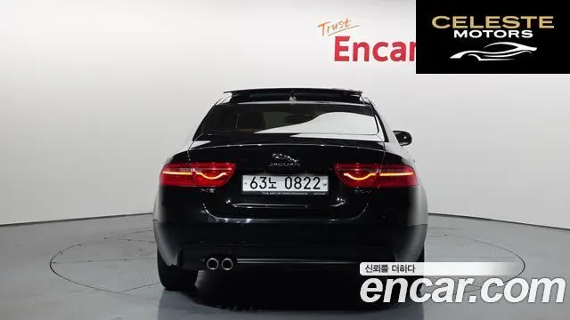JAGUAR XE 20d 2016 — photo 4 sur 20